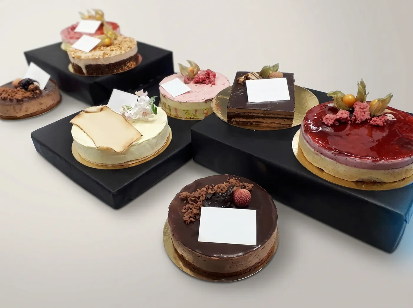 Entremets et tartes préparés par L'Eau Vive